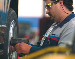 Environnement de travail Dupont et Dupont Ford Gatineau 2 Environnement de travail Dupont et Dupont Ford Gatineau 2