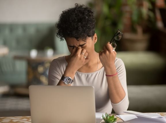 Combating Eye Strain: The 20-20-20 Rule Combating Eye Strain