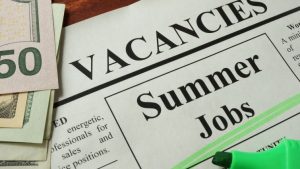 8 In-Demand Summer Jobs in Canada in 2022